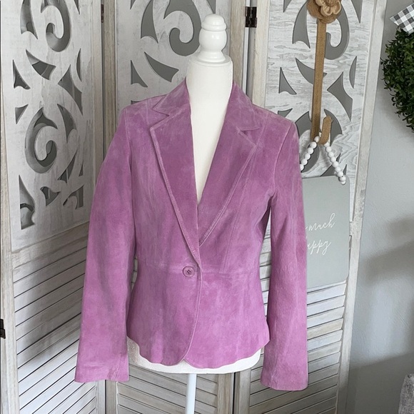 Liz Claiborne Jackets & Blazers - Liz Claiborne 100% lavender suede blazer